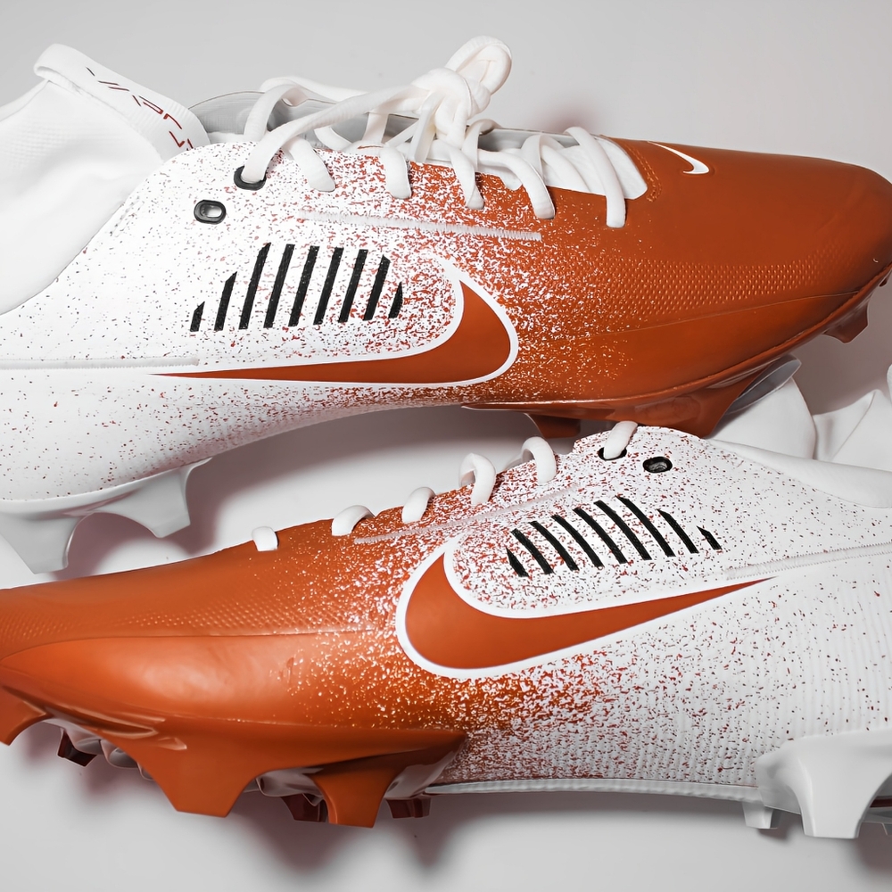 New Nike Vapor Edge Pro 360 2 Texas Longhorns Football Cleats FJ5747-109 Size 15